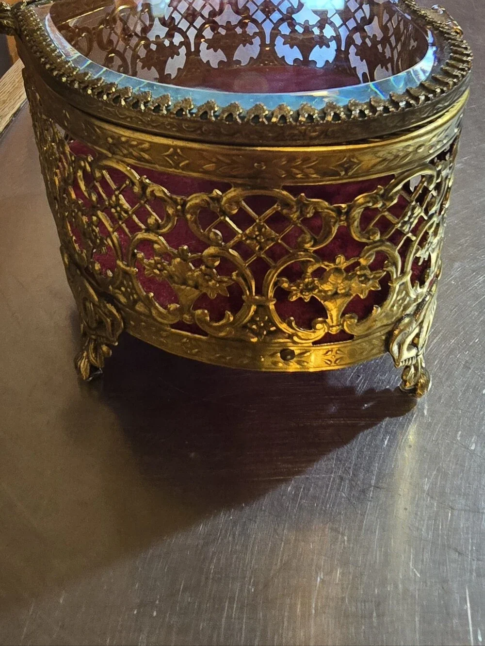 Vintage Matson 24K Gold Plated Heart Jewelry Box Casket Beveled Glass Filigree - Picture 8 of 16